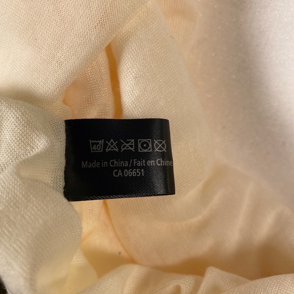 ✨FINAL STOCK✨Ivory Foulard Scarf - Picture 5 of 6